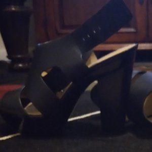 MICHAEL KORS BLACK HEELS